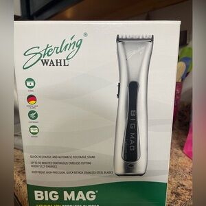Wahl Professional Cordless Clipper with stand